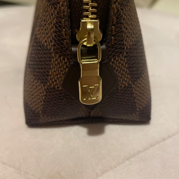 Louis Vuitton cosmetic pouch - Picture 2 of 6